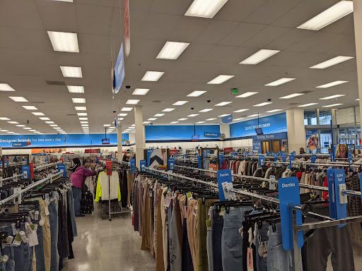 Clothing Store «Ross Dress for Less», reviews and photos, 909 N Landing Way, Renton, WA 98057, USA