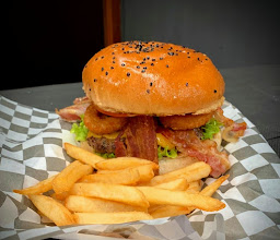 Mayito's burger photo