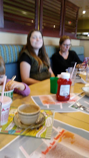 American Restaurant «Newport Creamery», reviews and photos, 1256 Warwick Ave, Warwick, RI 02888, USA