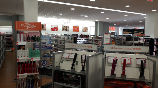Hair Salon «Ulta Beauty», reviews and photos, 15555 E 14th St, San Leandro, CA 94578, USA