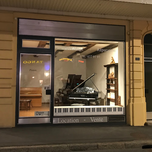 Pianos Riviera Sàrl - Atelier de réparation - Accordeur de piano