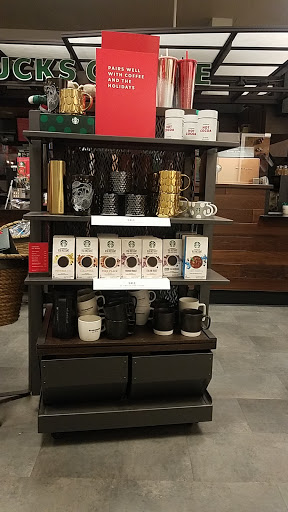 Grocery Store «Safeway», reviews and photos, 4515 SE Woodstock Blvd, Portland, OR 97206, USA