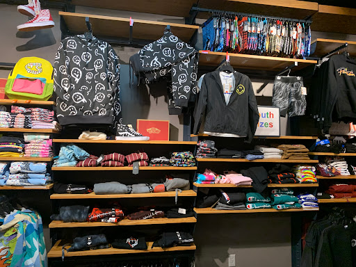 Clothing Store «Zumiez», reviews and photos, 30001 White Bear Ave #2012, Maplewood, MN 55109, USA