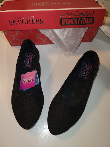 Shoe Store «DSW Designer Shoe Warehouse», reviews and photos, 771 W. Montauk Highway, West Babylon, NY 11704, USA