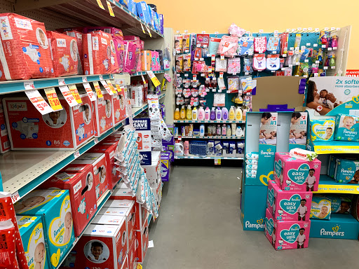 Dollar Store «FAMILY DOLLAR», reviews and photos, 1324 E Main St, Meriden, CT 06450, USA