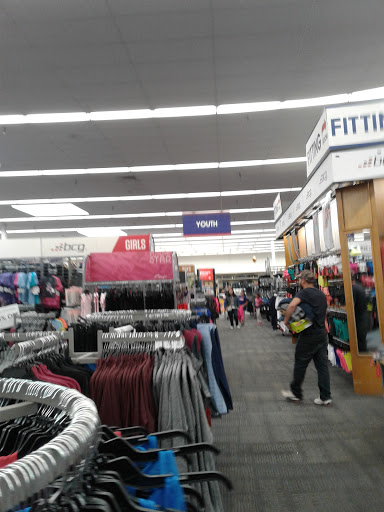 Sporting Goods Store «Academy Sports + Outdoors», reviews and photos, 1101 W Arbrook Blvd, Arlington, TX 76015, USA