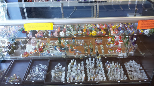 Tobacco Shop «Glass City Smoke Shop», reviews and photos, 1719 Spring Garden St, Greensboro, NC 27403, USA