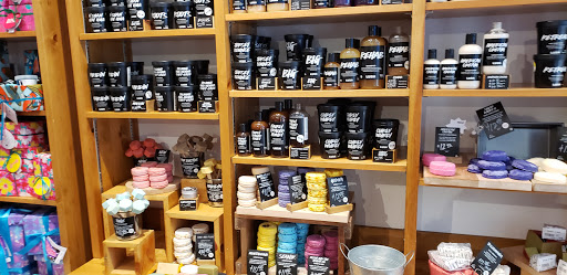 Cosmetics Store «Lush Fresh Handmade Cosmetics», reviews and photos, 12000 SE 82nd Ave, Happy Valley, OR 97086, USA