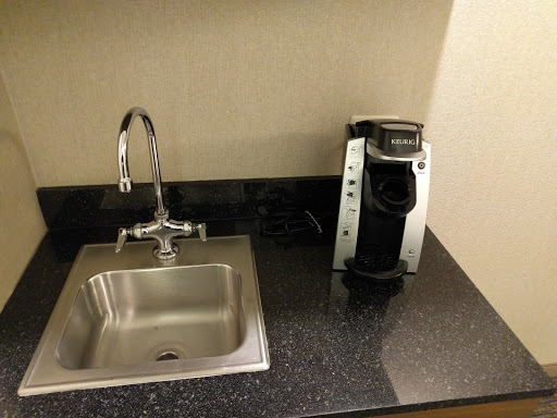 Hotel «Embassy Suites Chicago Downtown Magnificent Mile», reviews and photos, 511 N Columbus Dr, Chicago, IL 60611, USA