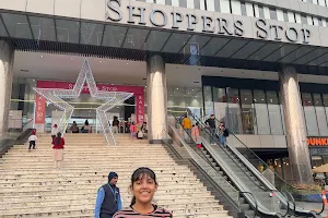 Shoppers Stop image