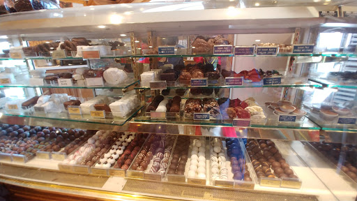 Shopping Mall «Shoreline Village», reviews and photos, 401-435 Shoreline Village Drive, Long Beach, CA 90802, USA