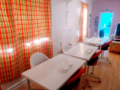 Cake & Spa 220 1 St W, Cochrane, AB T4C 2E7, Canada