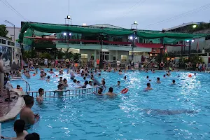 Bể Bơi Hồ Sen (CLB Thể thao đa năng Hồ Sen Sports) image