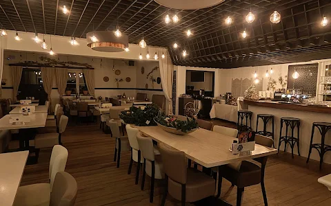 La Casa Blanca - mediterranean Cuisine image