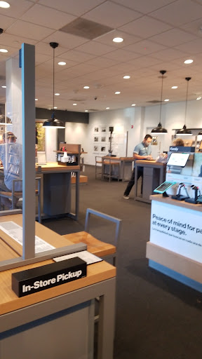 Cell Phone Store «Verizon», reviews and photos, 1715 Trancas St a, Napa, CA 94558, USA
