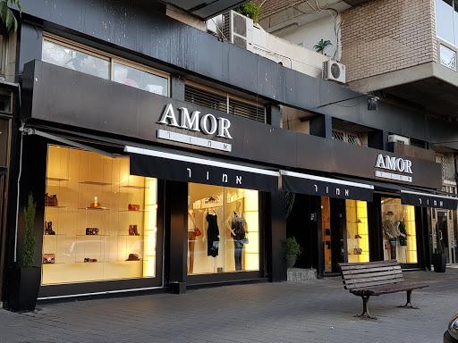 Stores to buy women's clothing Tel Aviv