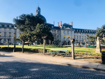 Hôpitaux Universitaires Pitié Salpêtrière - Charles Foix