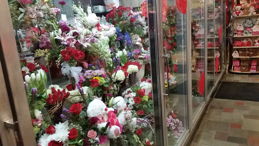 Florist «Flower Basket», reviews and photos, 302 N Lake St, Aurora, IL 60506, USA