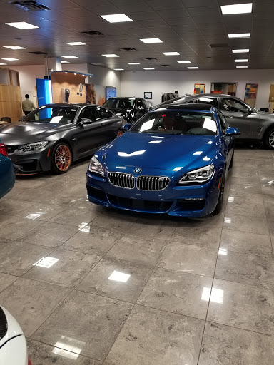 BMW Dealer «BMW of Oyster Bay», reviews and photos, 145 Pine Hollow Rd, Oyster Bay, NY 11771, USA