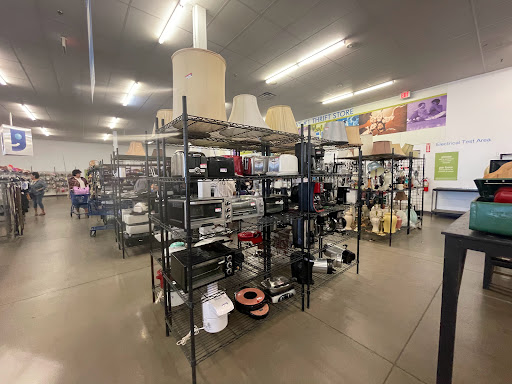 Thrift Store «83rd Ave & Grand Goodwill Retail Store & Donation Center», reviews and photos