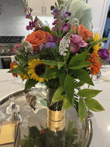 Florist «Blooms Florist», reviews and photos, 69 Mayo Rd, Edgewater, MD 21037, USA