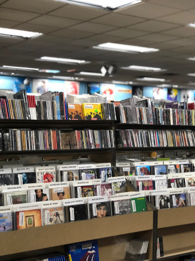 Record Store «Dimple Records-Broadway», reviews and photos, 2500 16th St, Sacramento, CA 95818, USA