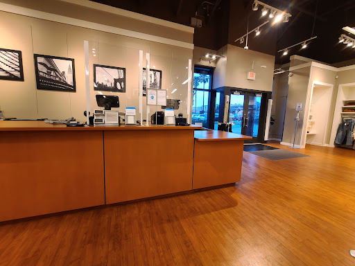 Clothing Store «Banana Republic Factory Store», reviews and photos, 407 N Alafaya Trail, Orlando, FL 32828, USA