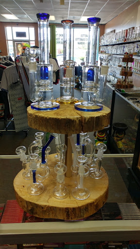 Vaporizer Store «Inhale Exhale Smoke Shop», reviews and photos, 1604 S Hwy 97 #3, Redmond, OR 97756, USA