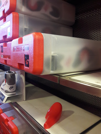 Sporting Goods Store «Nike Factory Store», reviews and photos, 30 N Arkansas Ave, Atlantic City, NJ 08401, USA