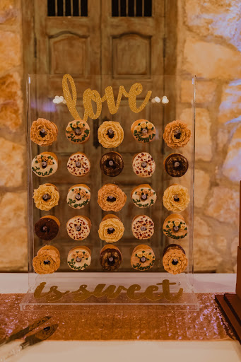 Donut Shop «River Oaks Donuts», reviews and photos, 3601 Westheimer Rd, Houston, TX 77027, USA
