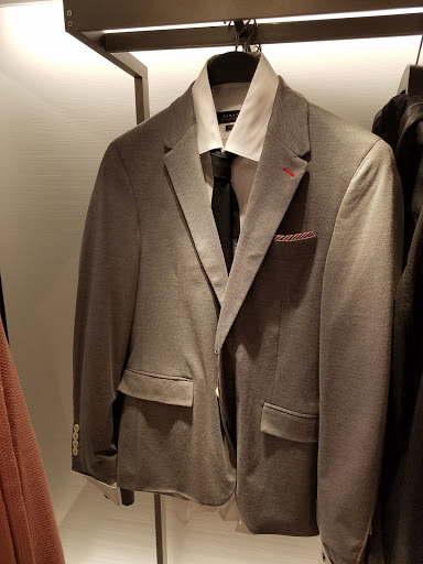 Stores to buy men's trench coats Phoenix