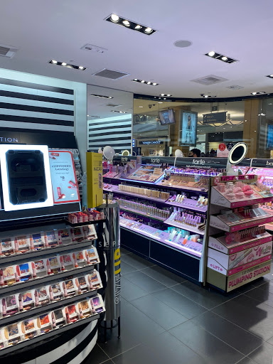 Cosmetics Store «SEPHORA», reviews and photos, 30 Mall Dr W, Jersey City, NJ 07310, USA