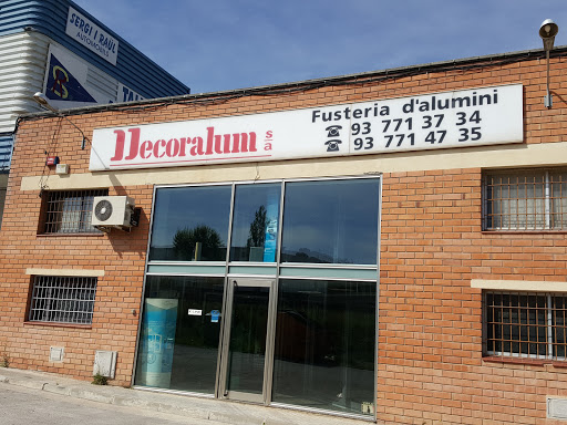DECOLARUM S.A