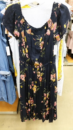 Clothing Store «Old Navy», reviews and photos, 5041 Jericho Turnpike, Commack, NY 11725, USA