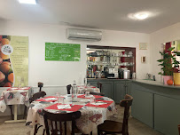 Atmosphère du Restaurant végétarien Restaurant Marie Colline à Cahors - n°2