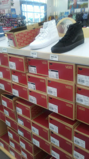 Shoe Store «WSS», reviews and photos, 1638 E Fremont St, Stockton, CA 95205, USA