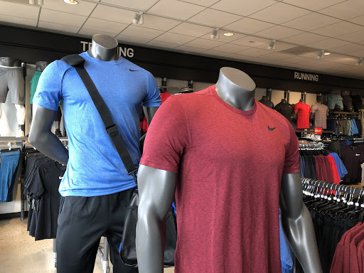 Clothing Store «Nike Factory Store», reviews and photos, 603 Stanley K Tanger Dr, Lancaster, PA 17602, USA