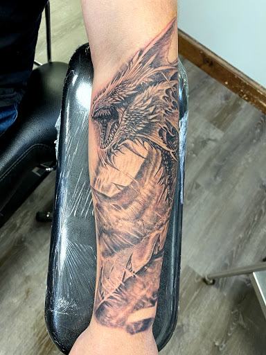 Tattoo Shop «The Edge Tattoo», reviews and photos, 986 Sullivan Ave, South Windsor, CT 06074, USA