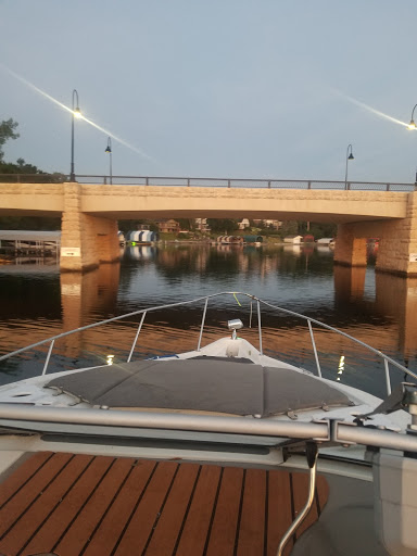 Marine Supply Store «West Marine», reviews and photos, 12350 Wayzata Blvd, Minnetonka, MN 55305, USA