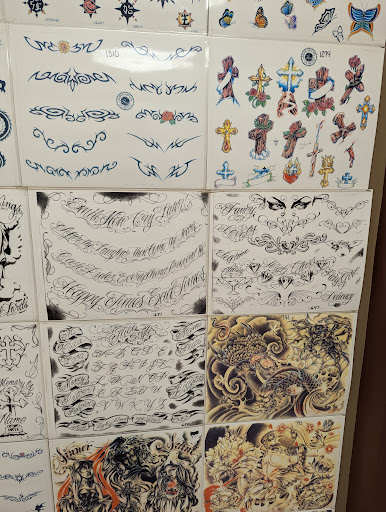 Explore lock shock and barrel tattoo ideas, creative tattoo ideas in Cleveland, available at Tattoo Cafe