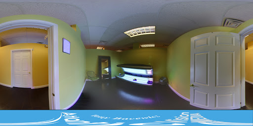 Tanning Salon «Coconuts Tanning, Spa, & Crush Smoothie Bar», reviews and photos, 825 Cromwell Ave, Rocky Hill, CT 06067, USA