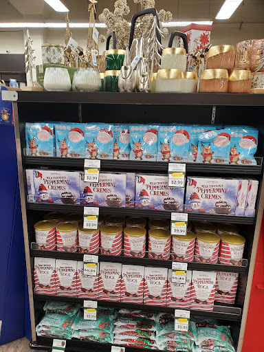 Grocery Store «Stadium Thriftway», reviews and photos, 618 N 1st St, Tacoma, WA 98403, USA