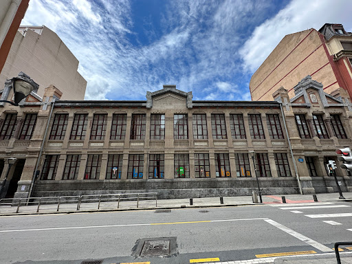 Escuelas Públicas De Niñas en Bilbao