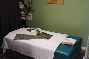 Healing Touch Massage "Thai" image