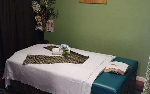 Healing Touch Massage "Thai" image