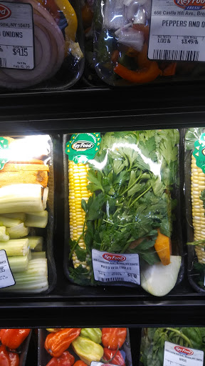 Supermarket «Fine Fare Supermarkets», reviews and photos, 656 Castle Hill Ave, Bronx, NY 10473, USA