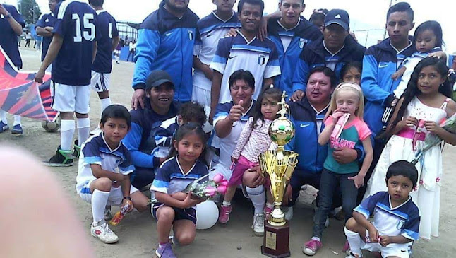Opiniones de Liga Sta. Clara De San Millan en Quito - Campo de fútbol