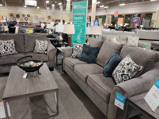 Furniture Store «Raymour & Flanigan Furniture and Mattress Store», reviews and photos, 50 Hale Rd, Manchester, CT 06040, USA