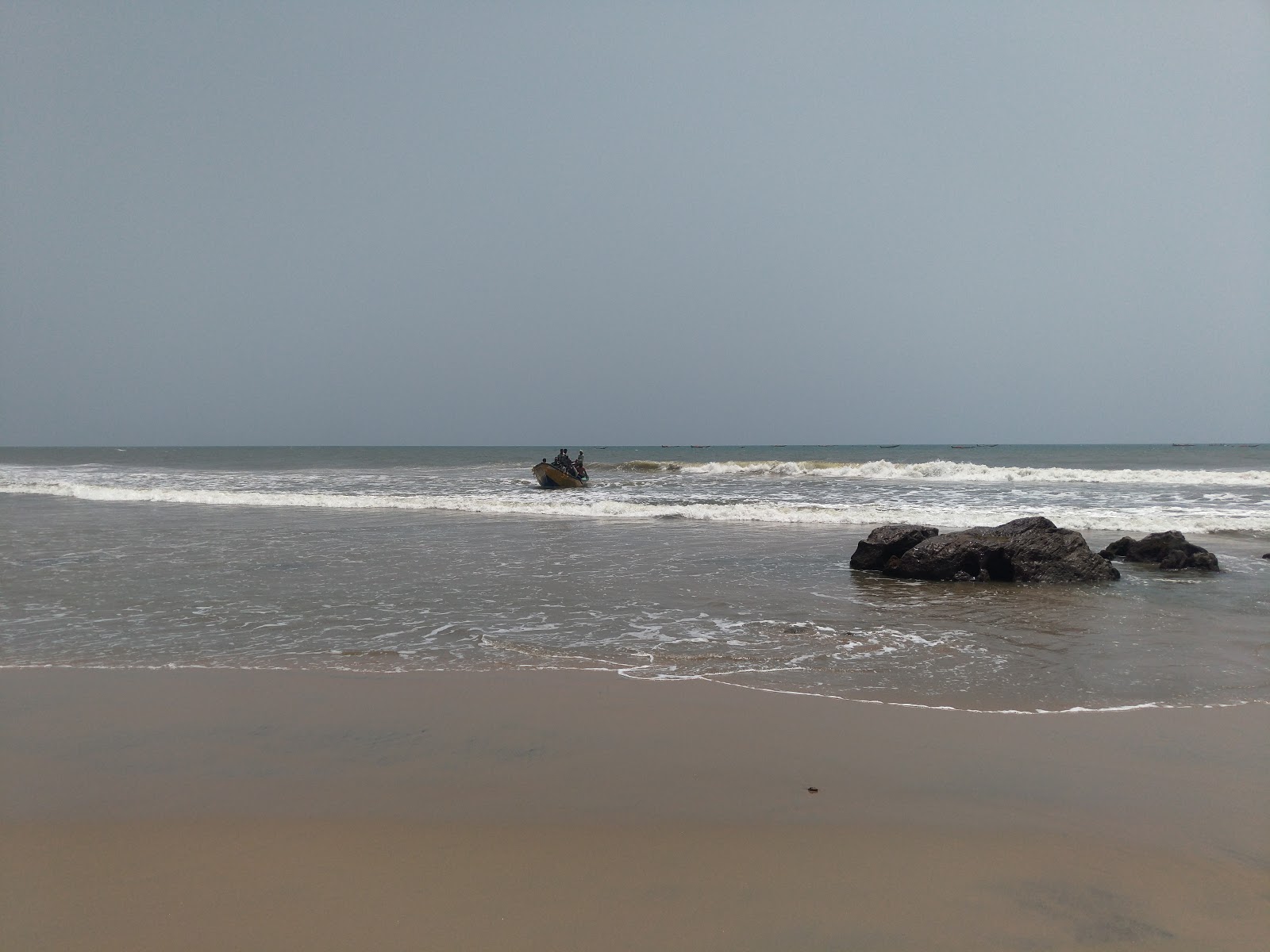 Fotografija Chintapalli Beach z turkizna čista voda površino