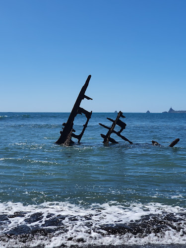 Wreck Of Gairlock - New Plymouth